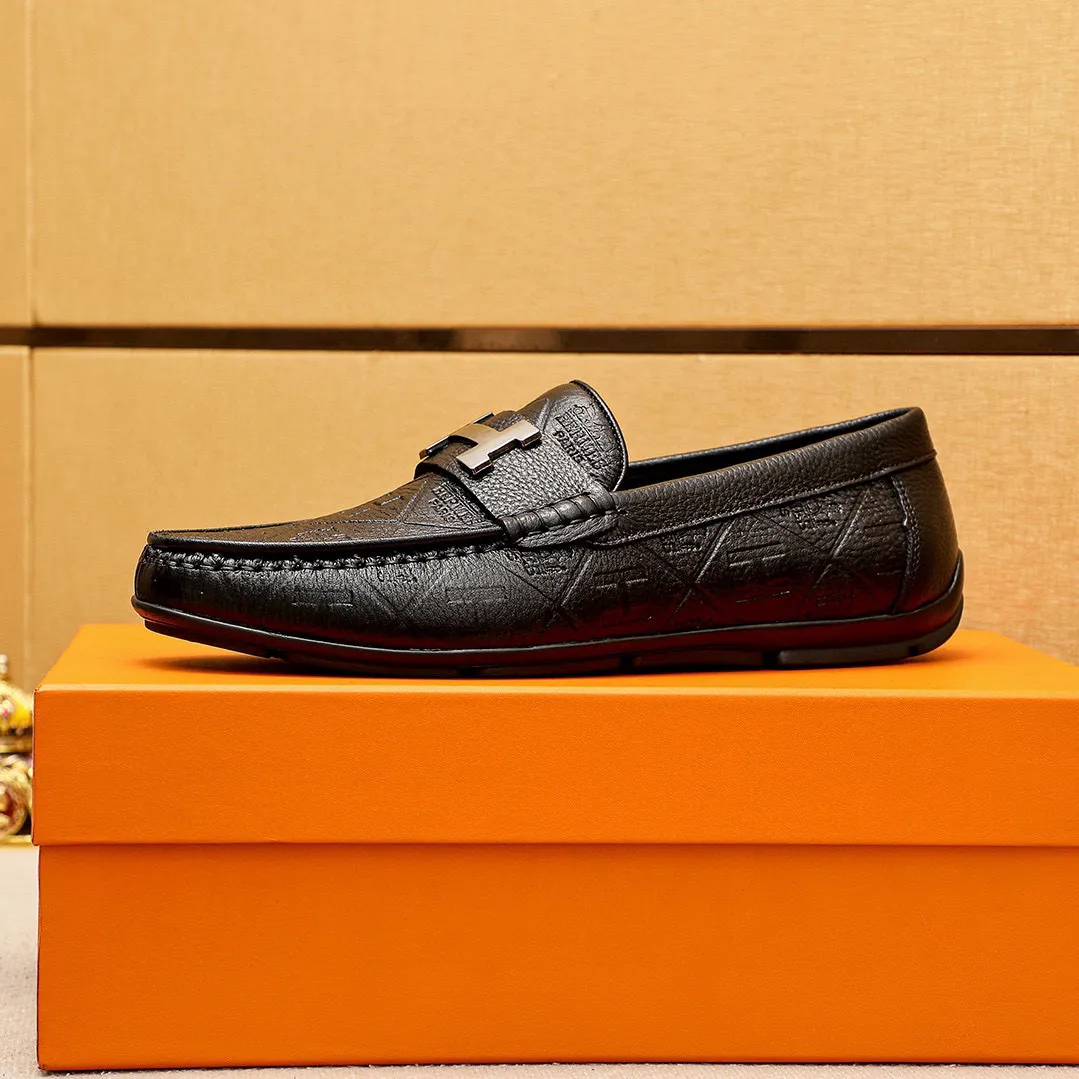 Men's shoes 💰380 💐 Product trademark: HERMES "Hermès" shoes. Regular size: 38-44 (45🉑️customized) Product materials: Selected imported first-layer cowhide embossed upper + classic hardware buckle, imported pig leather lining. Strong three-dimensional visual effect, rubber outsole Color: 1⃣️color optional